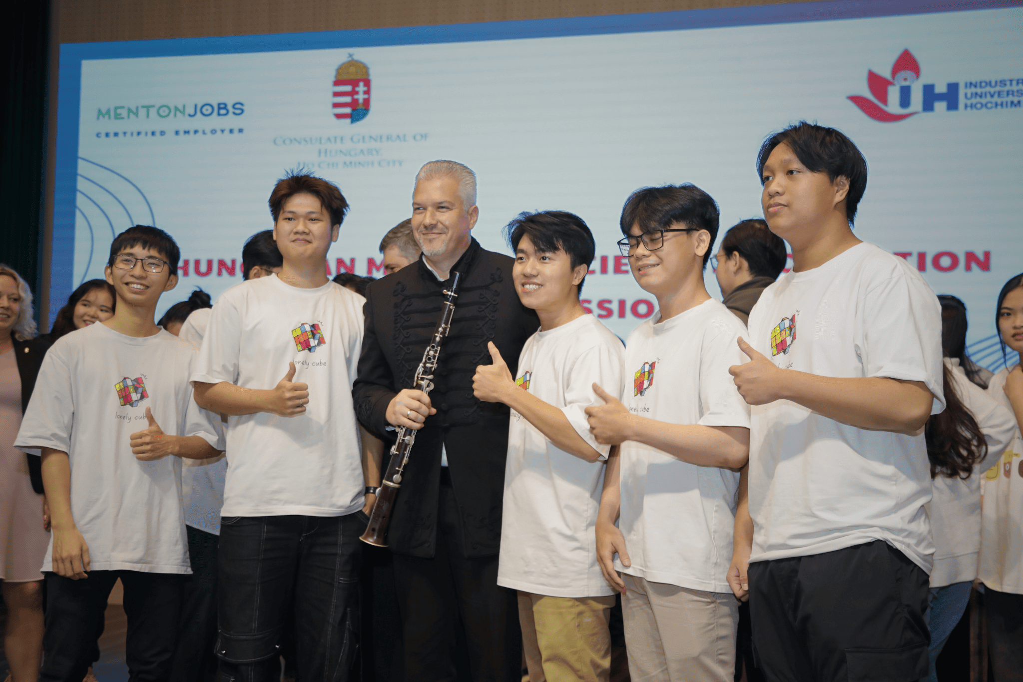 Giao lưu khoa học